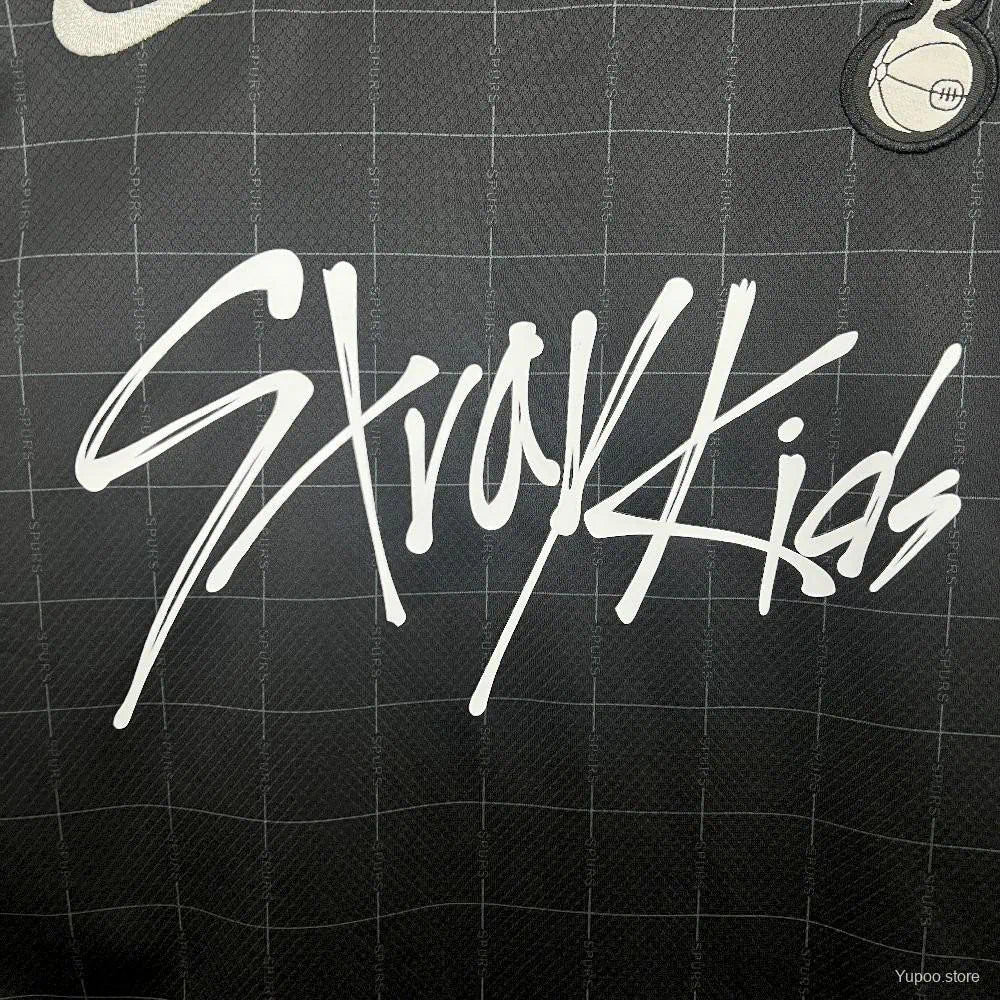 Tottenham x Stray Kids - Segundo Uniforme 2025-26