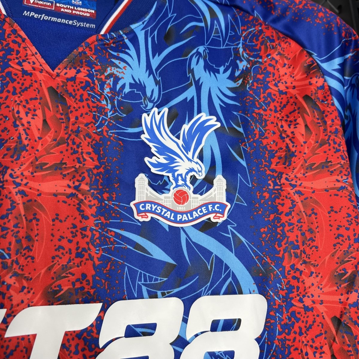 Crystal Palace Titular 2024-25 Macron Torcedor Masculina - Lançamento