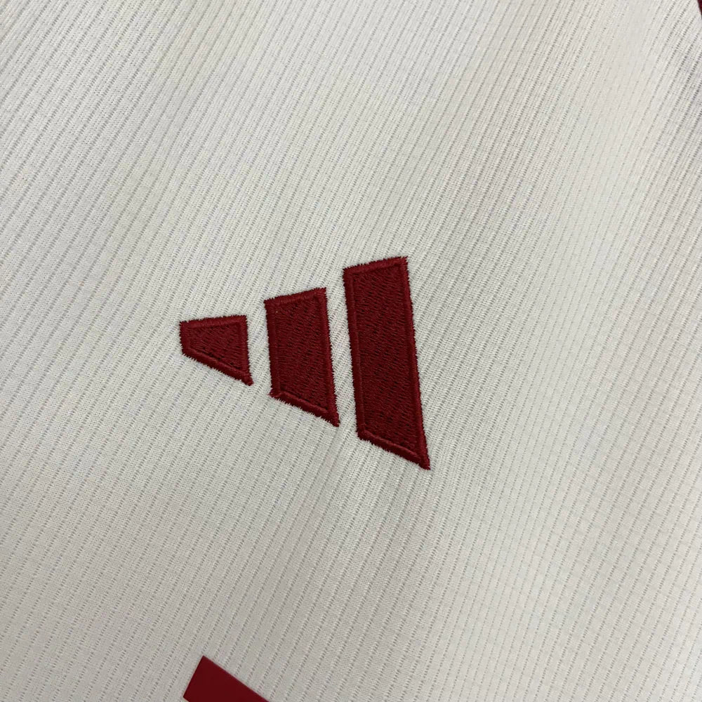 Manchester United Terceiro Uniforme 2023-24