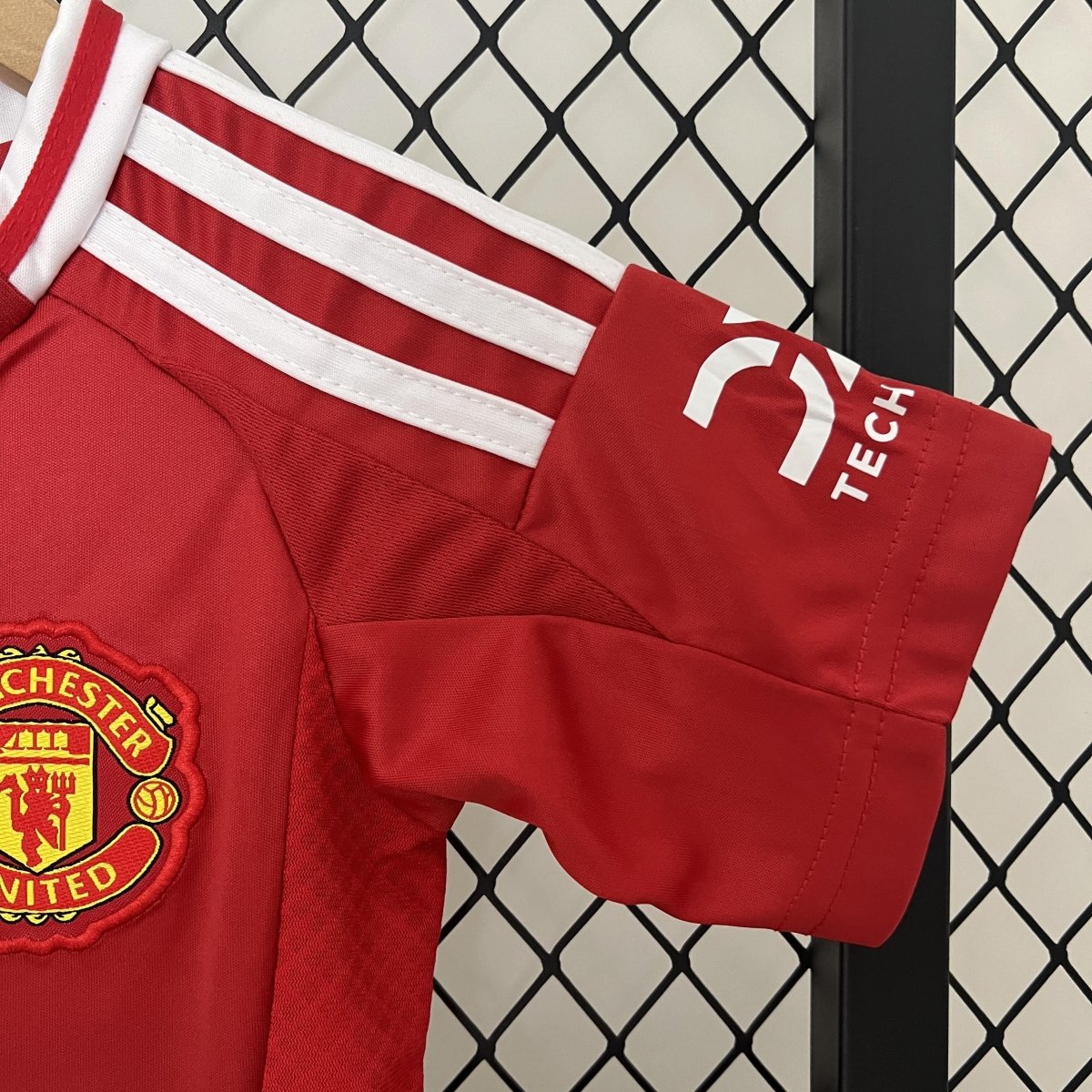 Kit Infantil Manchester United Titular 24/25 - Adidas Lançamento