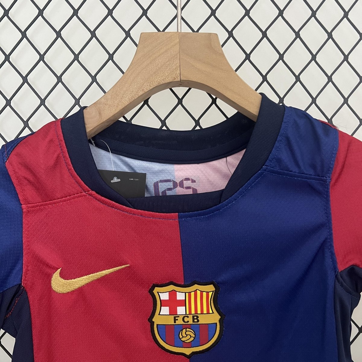 Kit Infantil Barcelona Titular 24/25 - Nike Lançamento