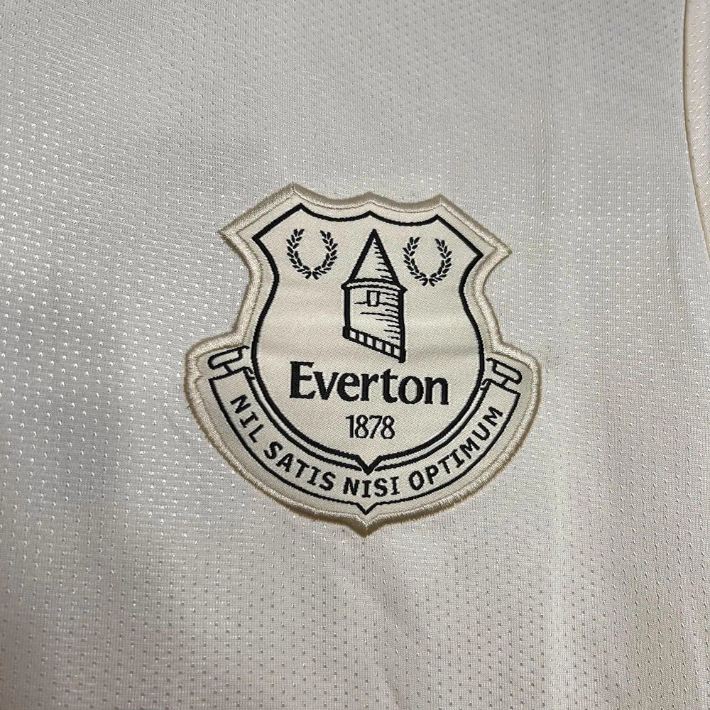 Everton Terceiro Uniforme 2024-25 Castore