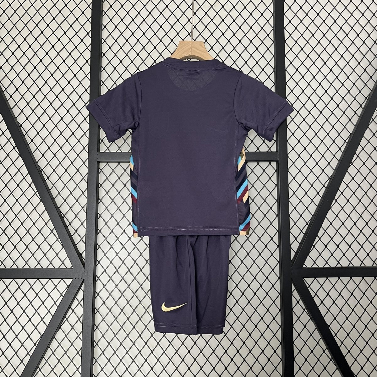 Kit Infantil Inglaterra Reserva 2024 - Nike Lançamento