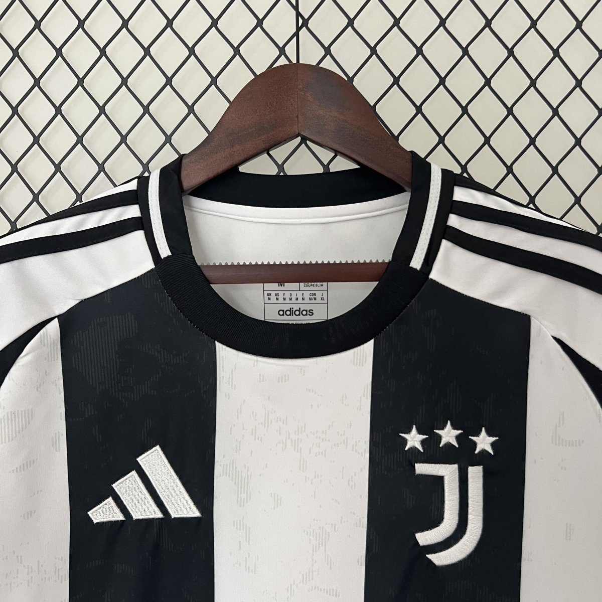 Camisa Juventus Titular 24/25 - Adidas Torcedor Masculina - Lançamento
