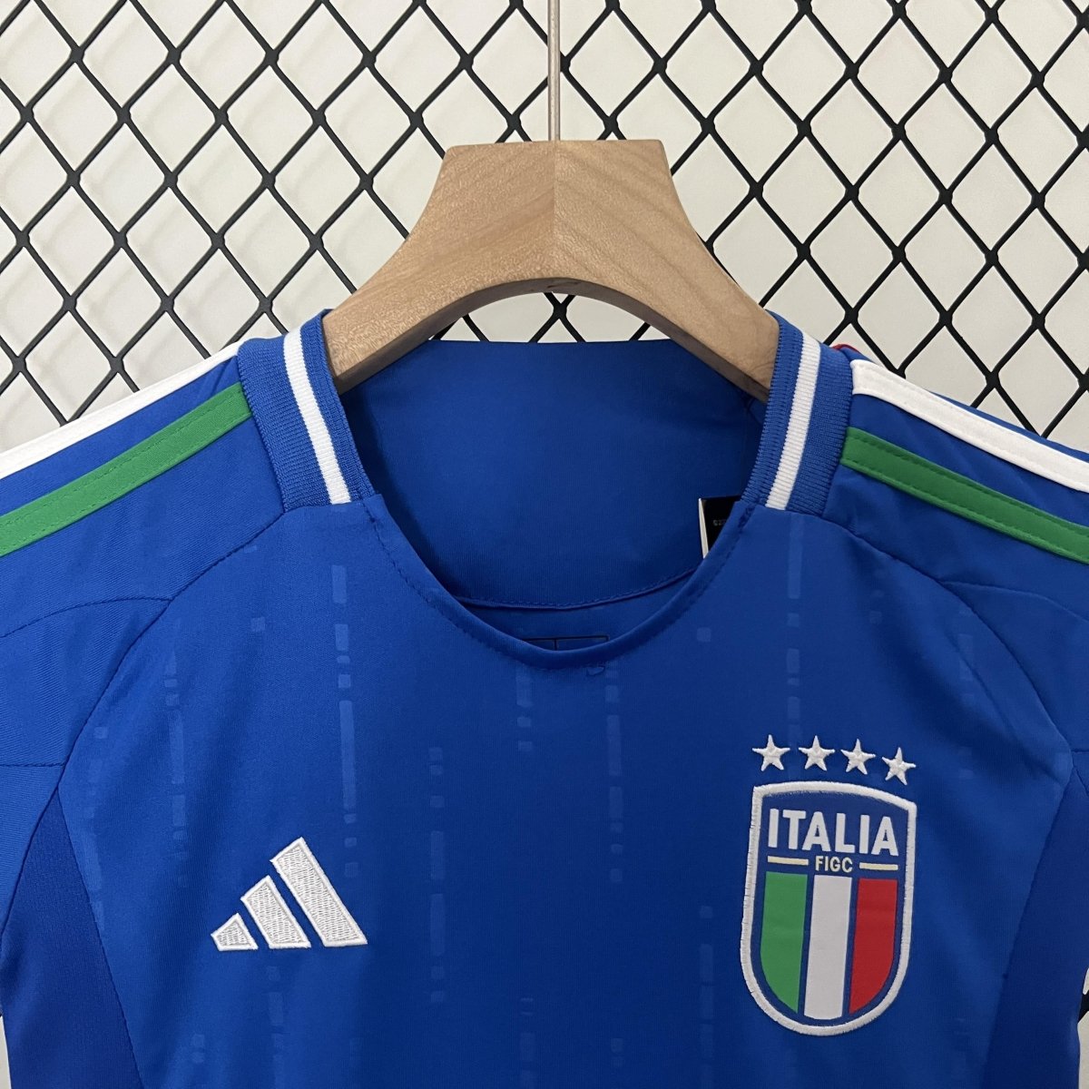 Kit Infantil Itália Titular 2024 - Adidas Lançamento