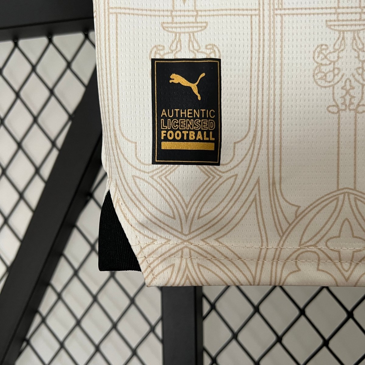 Milan 2024 off-white Puma x Pleasures Torcedor Masculina - Lançamento
