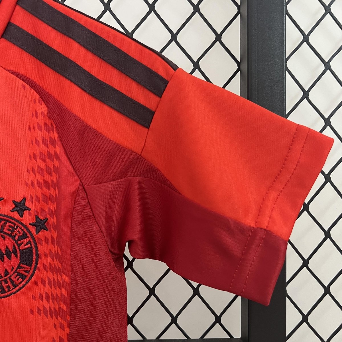Kit Infantil Bayern de Munique Titular 24/25 - Adidas Lançamento