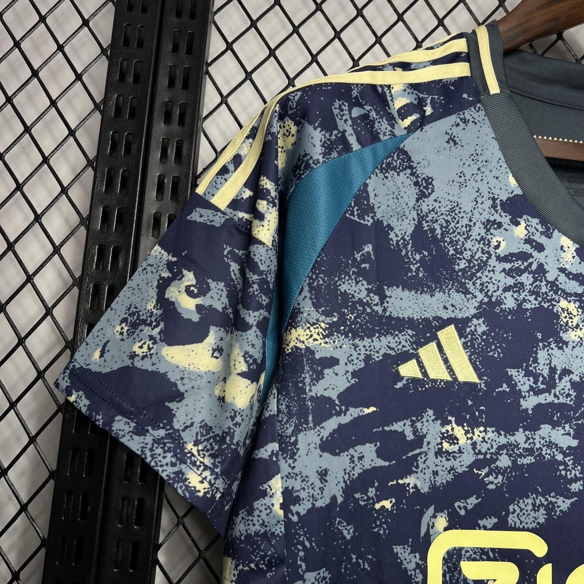 Ajax Reserva 24/25 - Adidas Torcedor Masculina - Lançamento