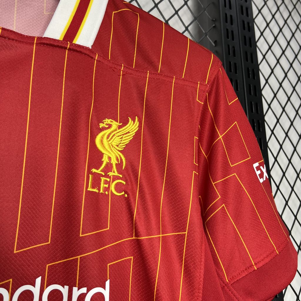 Liverpool Titular Champions 24/25 - Troféu Gold