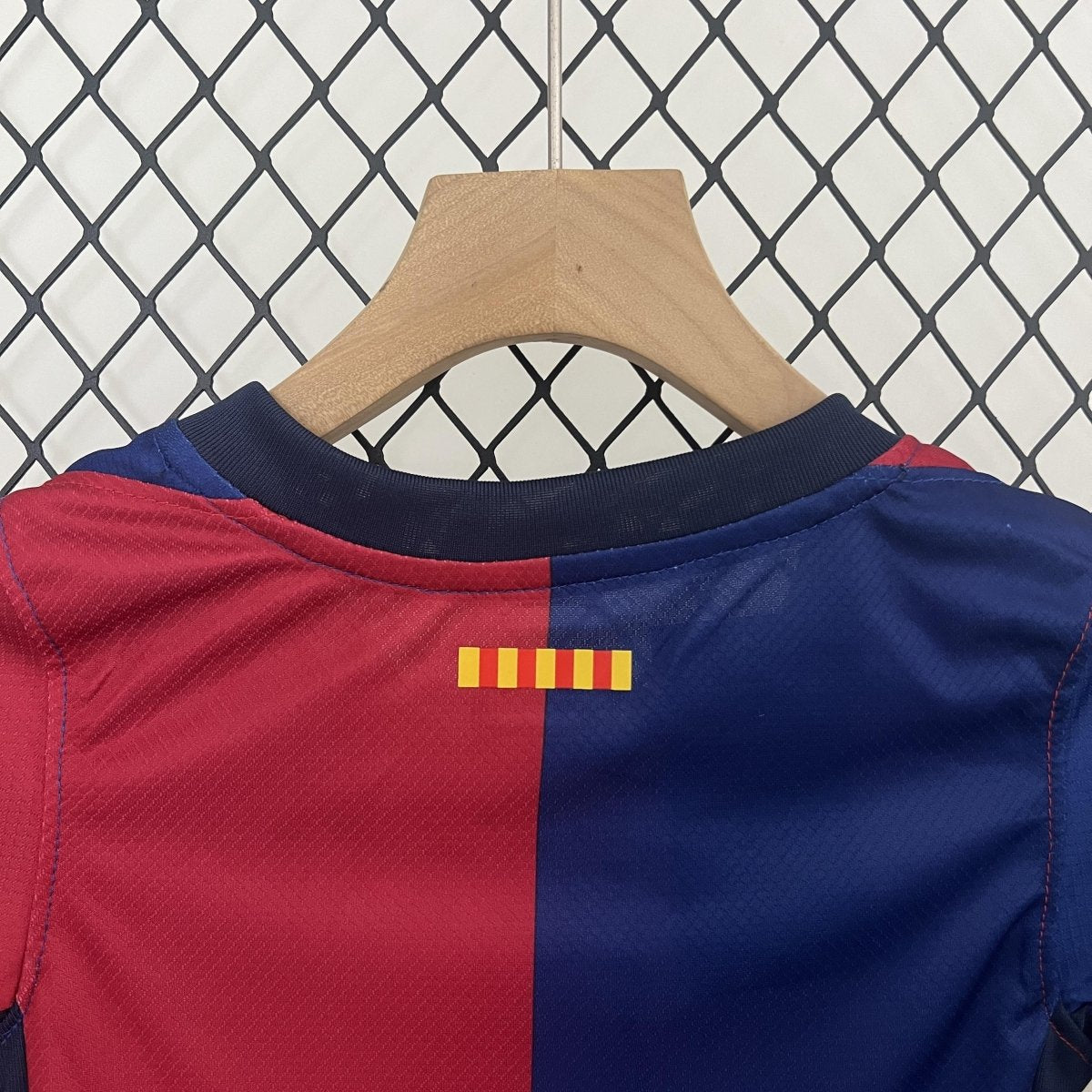 Kit Infantil Barcelona Titular 24/25 - Nike Lançamento