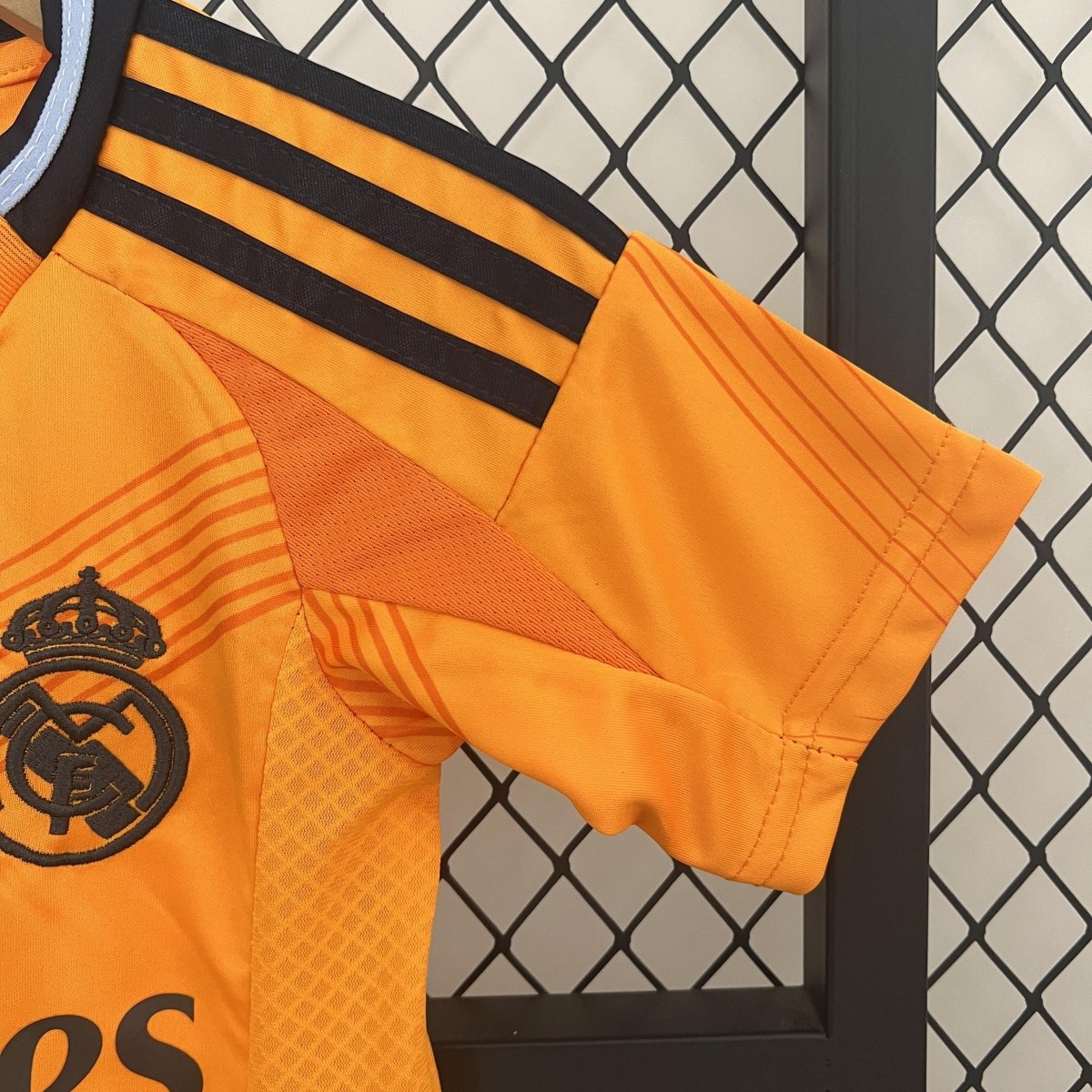 Kit Infantil Real Madrid Reserva 24/25 - Adidas Lançamento