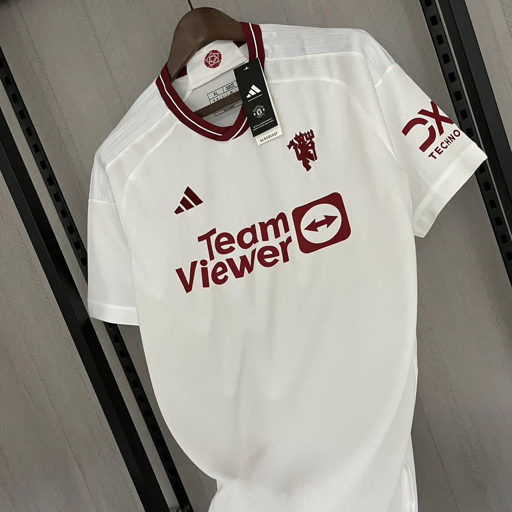 Manchester United Terceiro Uniforme 2023-24