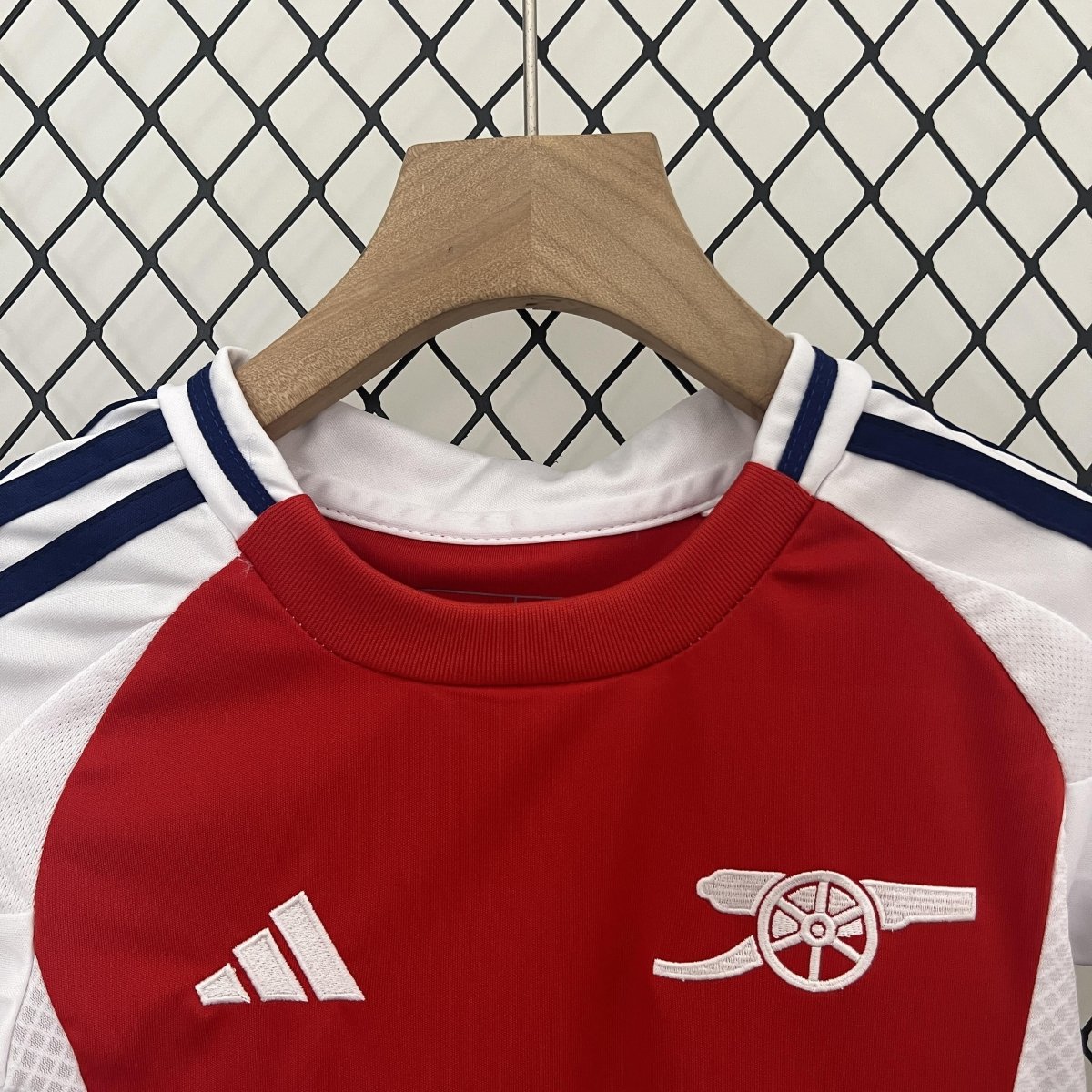 Kit Infantil Arsenal Titular 24/25 - Adidas Lançamento
