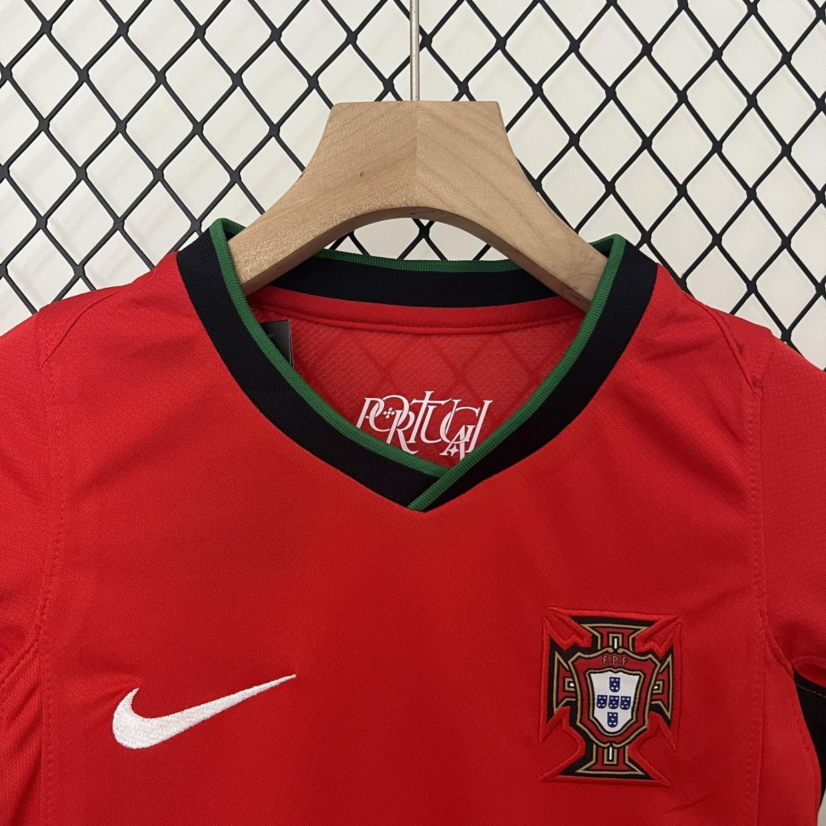Kit Infantil Portugal Titular 2024 - Nike Lançamento