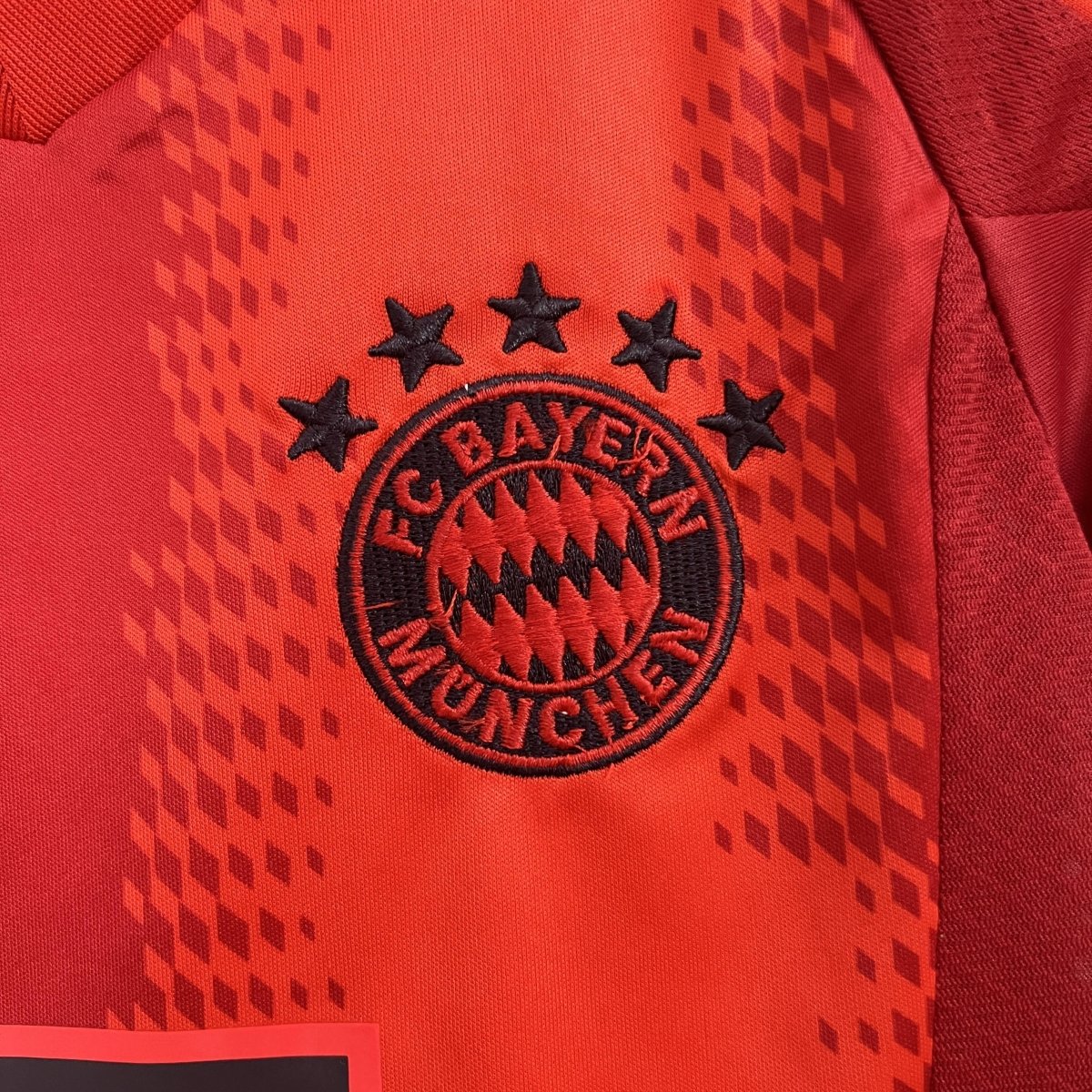 Kit Infantil Bayern de Munique Titular 24/25 - Adidas Lançamento