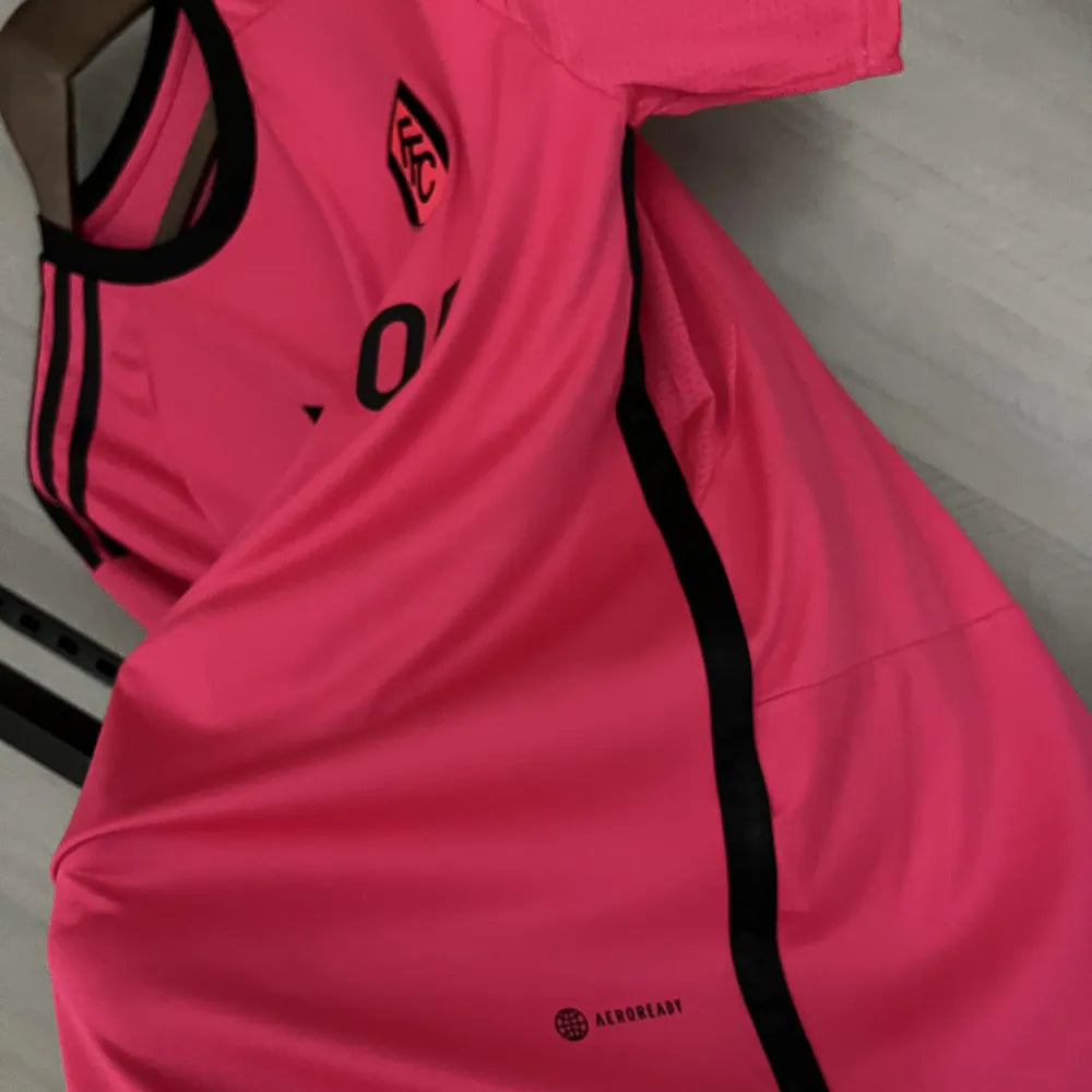 Fulham Segundo Uniforme 2023-24