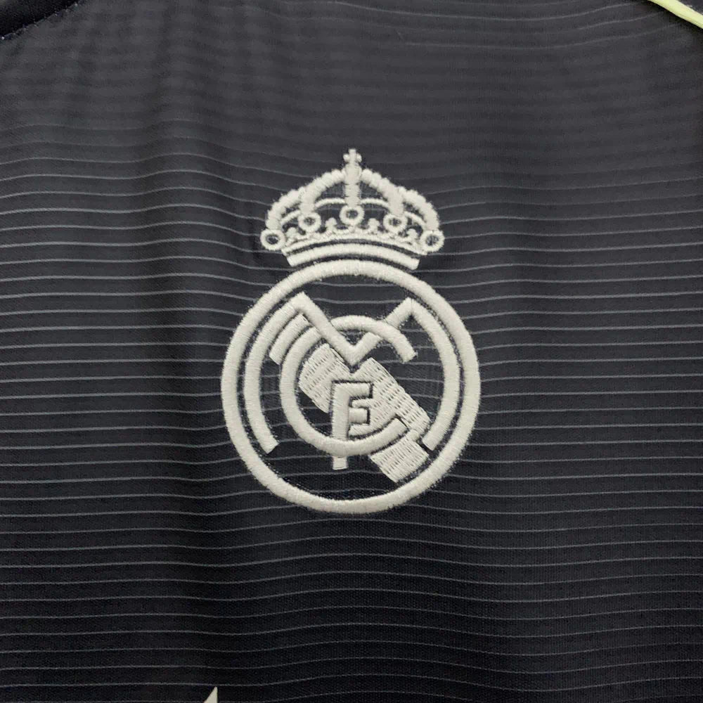 Real Madrid Segundo Uniforme 2025-26