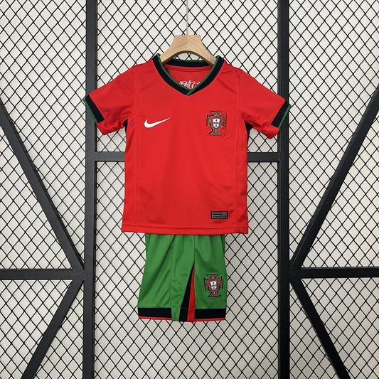 Kit Infantil Portugal Titular 2024 - Nike Lançamento