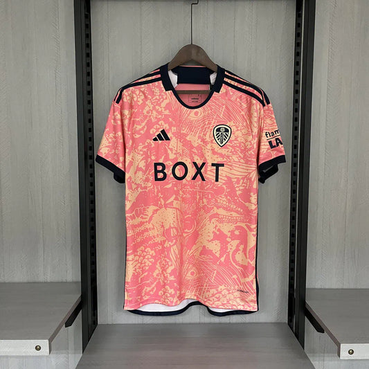 Leeds United Uniforme 2023-24