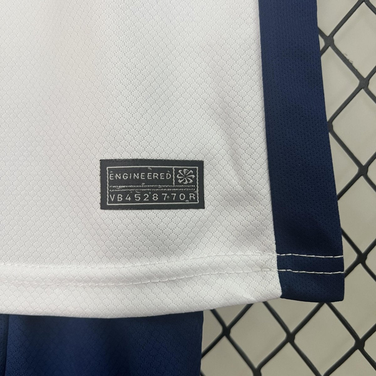 Kit Infantil Tottenham Titular 24/25 - Nike Lançamento