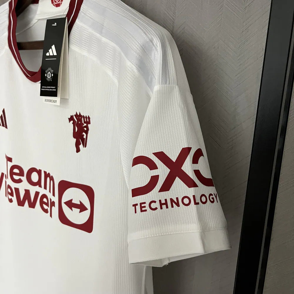 Manchester United Terceiro Uniforme 2023-24