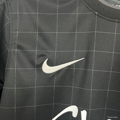 Tottenham x Stray Kids - Segundo Uniforme 2025-26